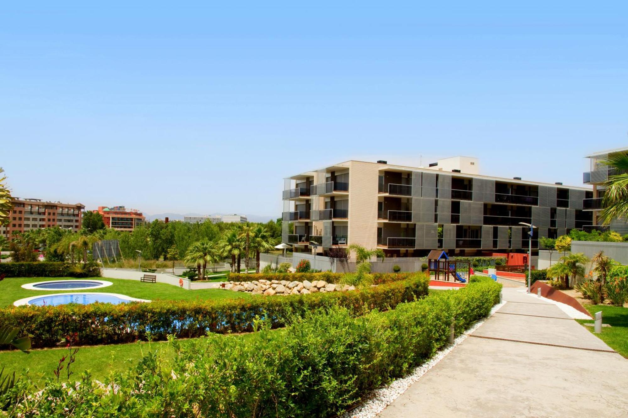 Rentalmar Paradise Families Only Con Parking Salou Extérieur photo