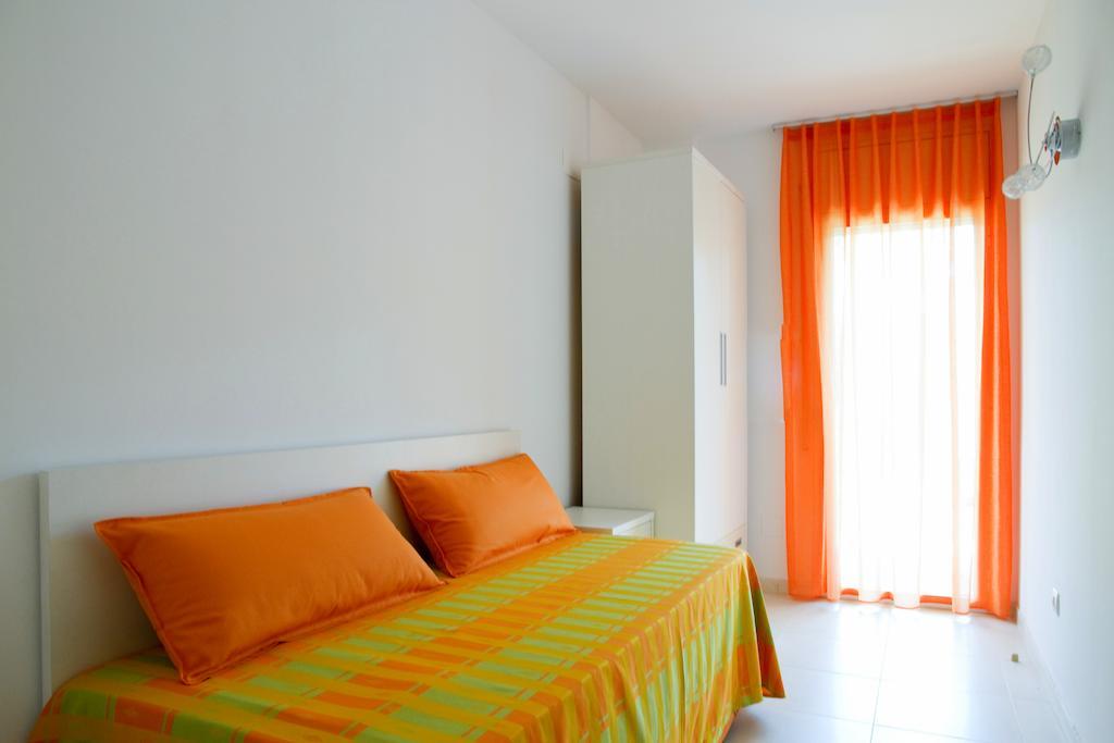 Rentalmar Paradise Families Only Con Parking Salou Chambre photo